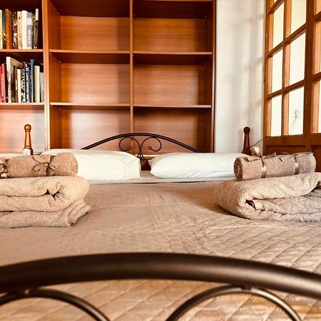 Bibliotheque Vintage Studio & Easy Garden Heraklion Exterior foto